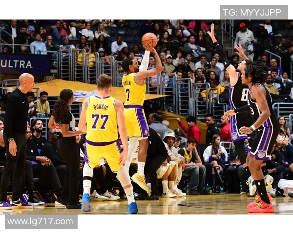 11月24日NBA焦点战鹈鹕对阵爵士双方球星齐聚争夺胜利荣耀