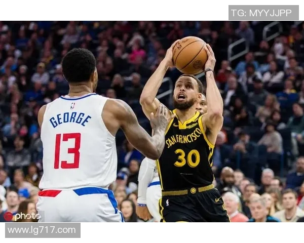 勇士逆转快船创历史奇迹上演23分惊天大逆转精彩瞬间回顾