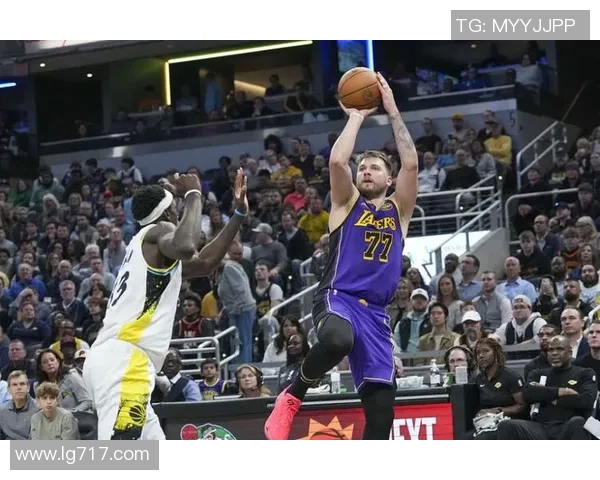 湖人对阵公牛精彩直播中球迷们一起见证篮球盛宴